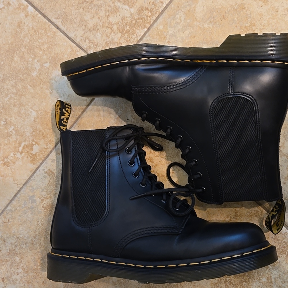 Dr Martens 1460 Harper Smooth Leather Lace Up Boots EUC - Picture 7 of 10